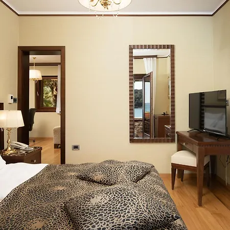 Villa Lovorka By Interhome Pula