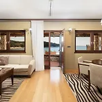 Lovorka By Interhome * Pula